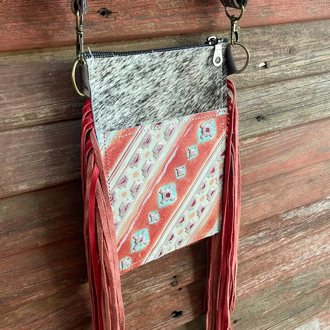030 Carrie - Salt/Pepper w/ Fiesta Navajo
