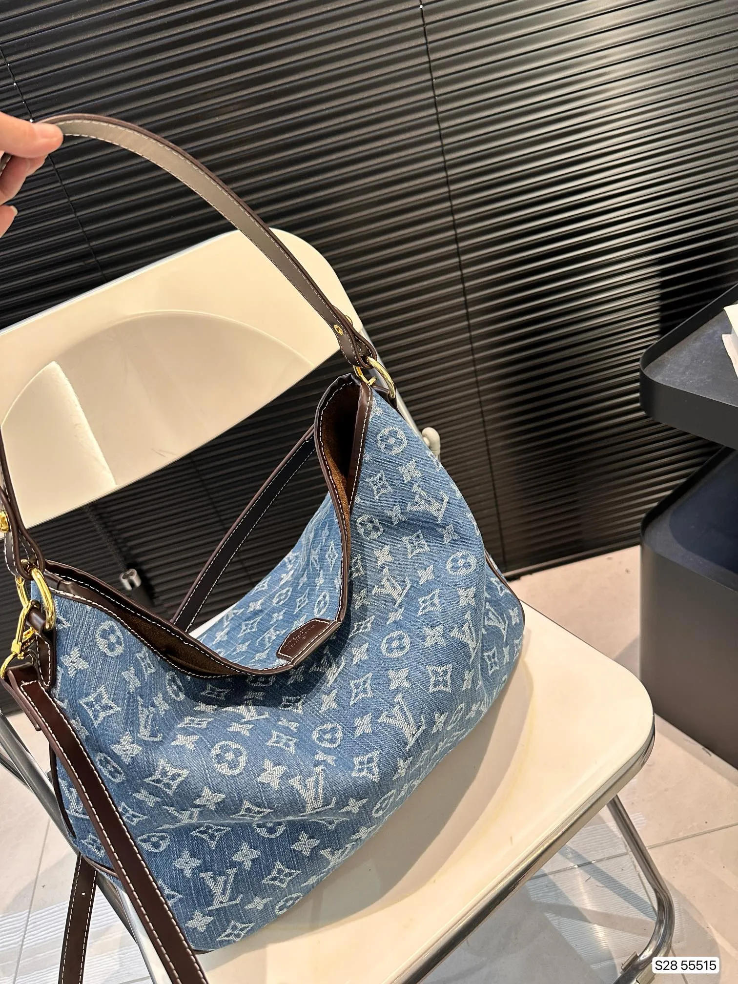 1 color Classic Denim Tote Bag