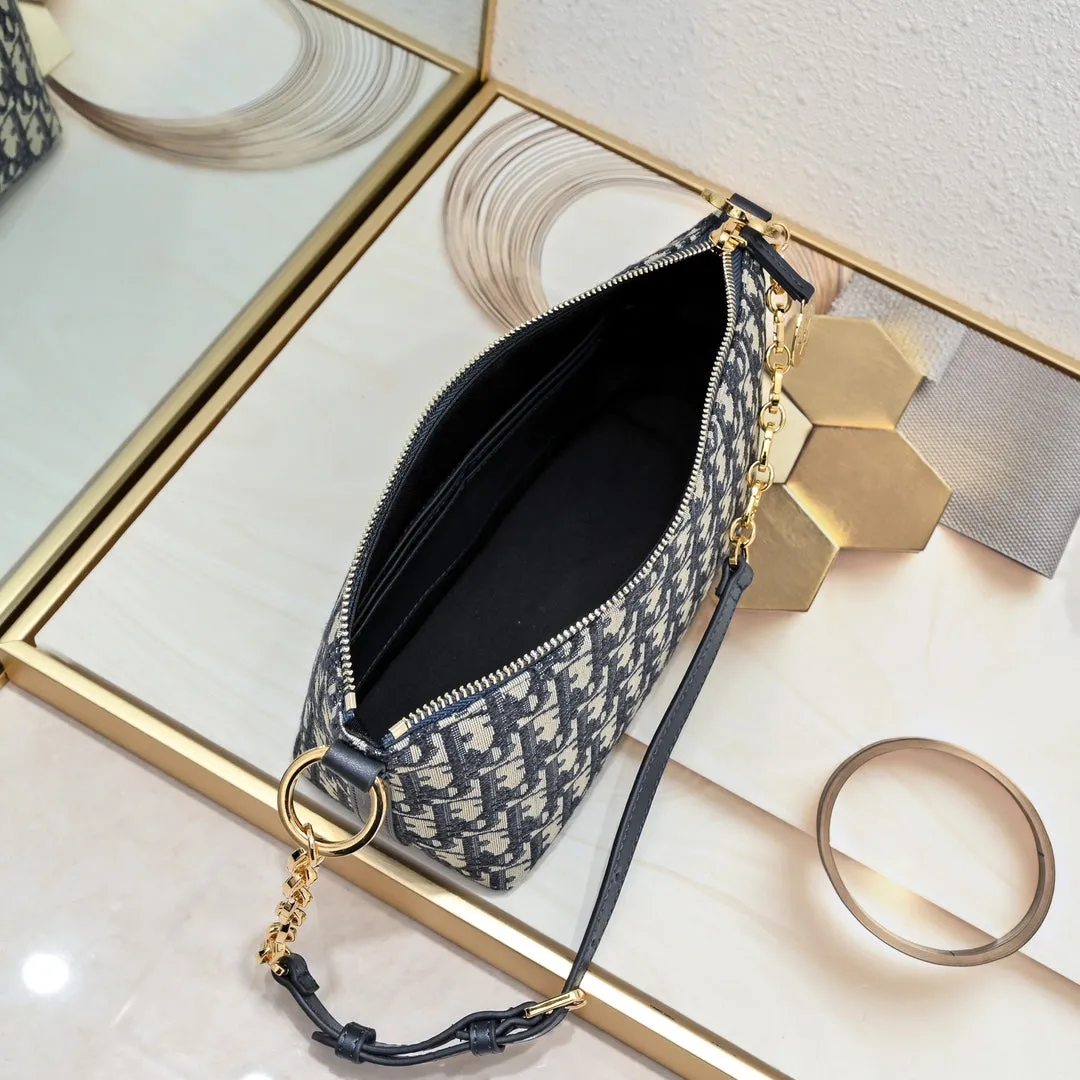 2 Colors Seasonal New Chain Handbags