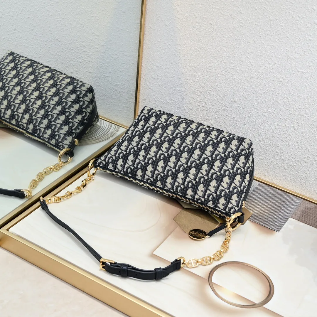 2 Colors Seasonal New Chain Handbags