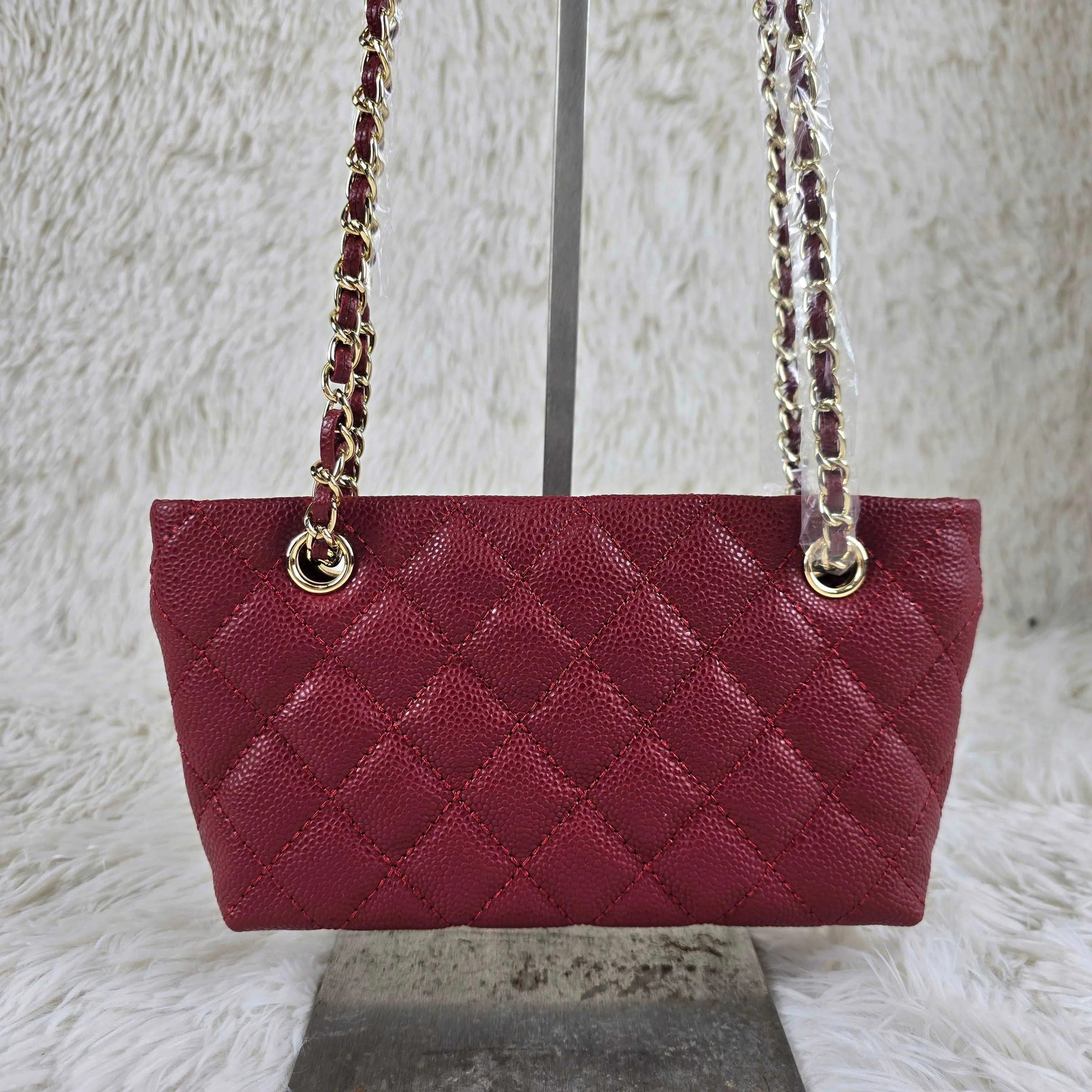3 Color - Smooth Calfskin Diamond Quilt Tote Bag