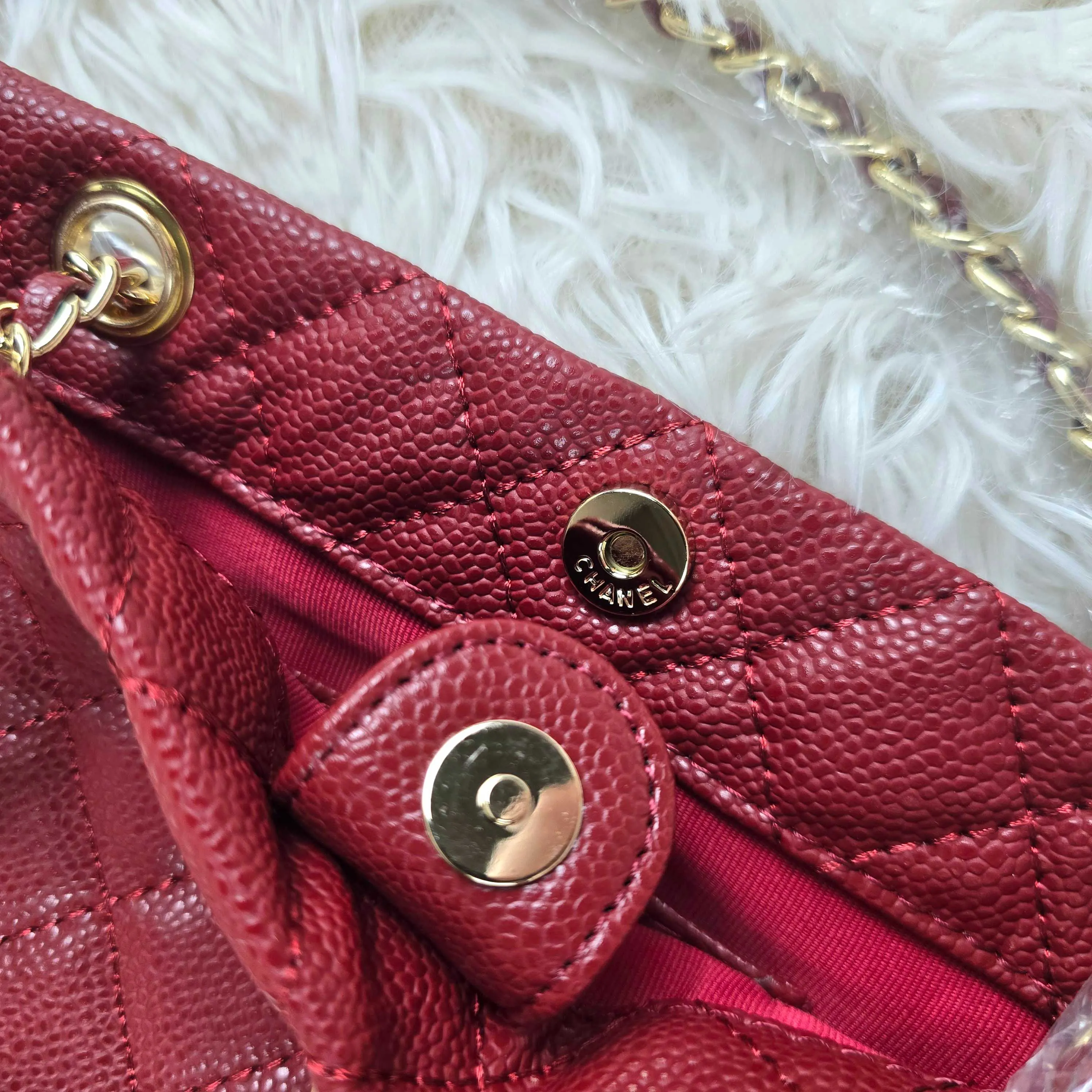 3 Color - Smooth Calfskin Diamond Quilt Tote Bag