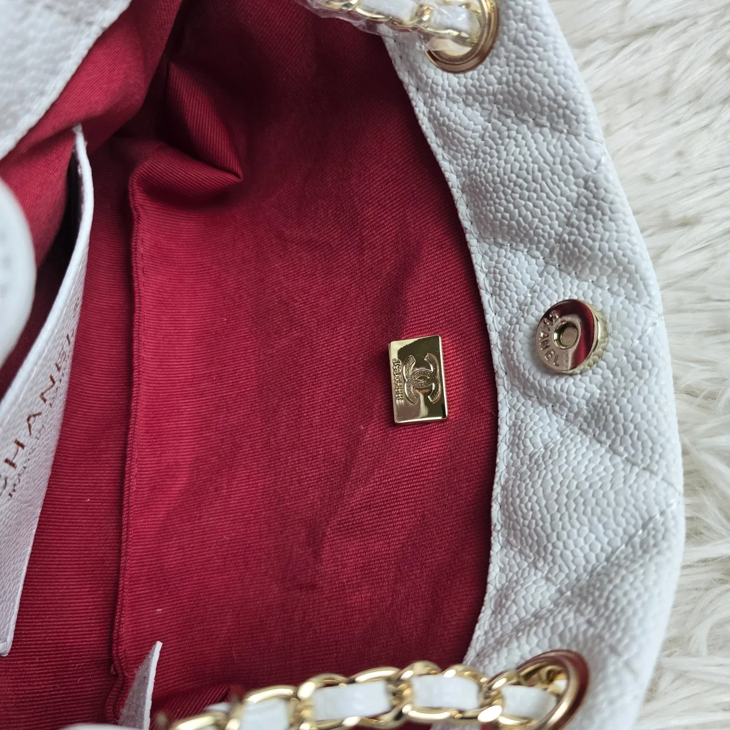 3 Color - Smooth Calfskin Diamond Quilt Tote Bag
