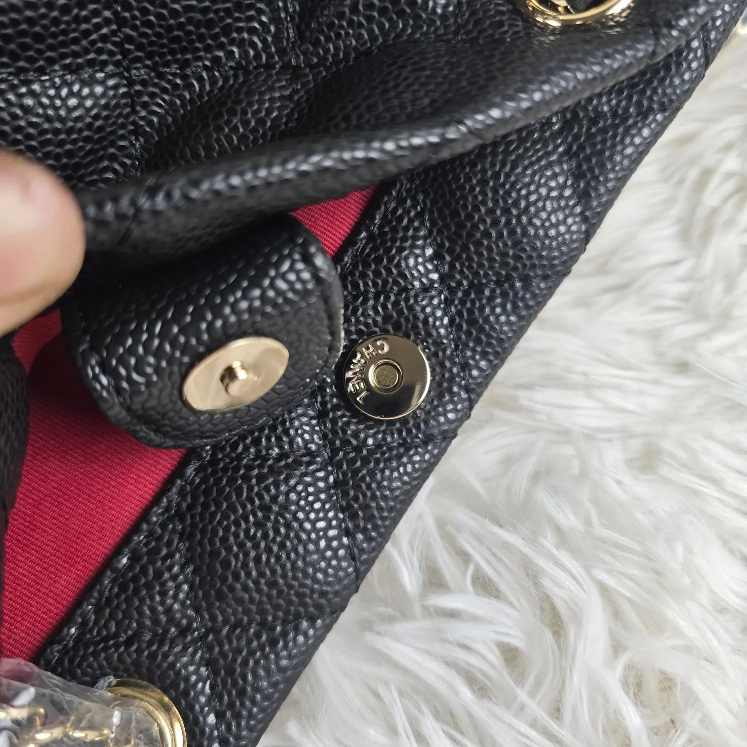 3 Color - Smooth Calfskin Diamond Quilt Tote Bag