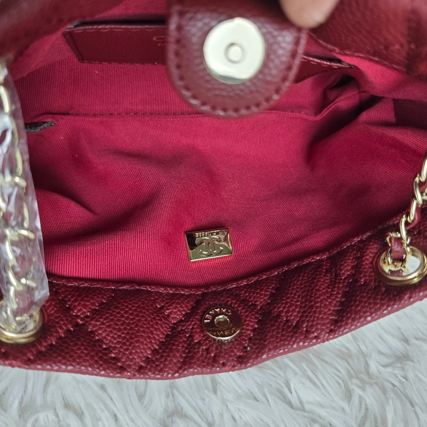 3 Color - Smooth Calfskin Diamond Quilt Tote Bag