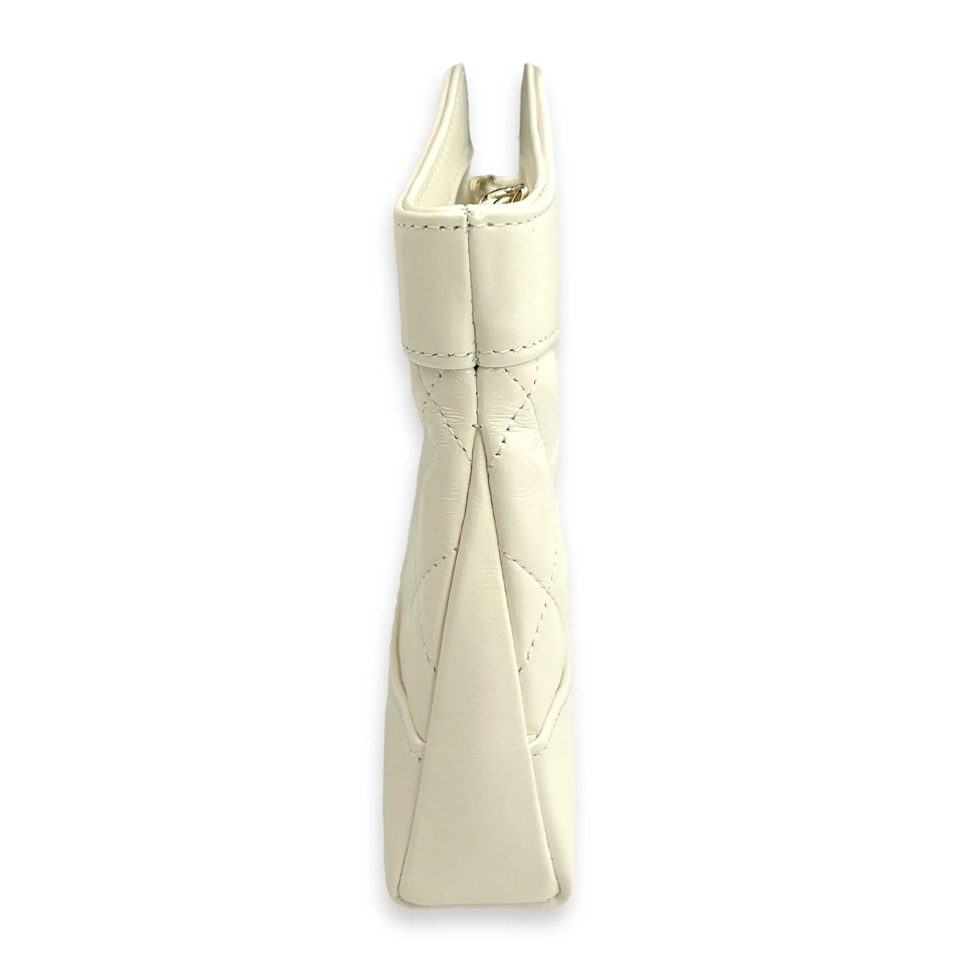 31 Leather Clutch 20 White Crossbody Bag in Calfskin, Gold hardware