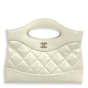 31 Leather Clutch 20 White Crossbody Bag in Calfskin, Gold hardware