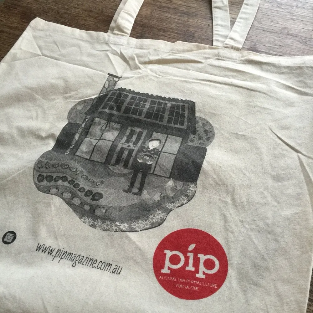 6-Pack Pip Magazine Back Issues 25 through to 20 Plus a Pip Tote Bag