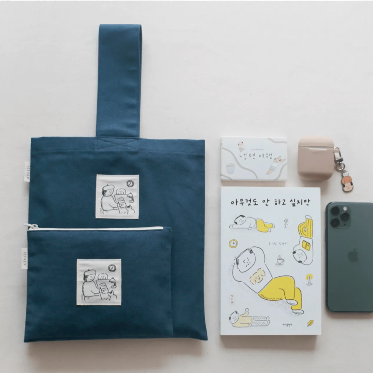 Ajassi Tote Bag