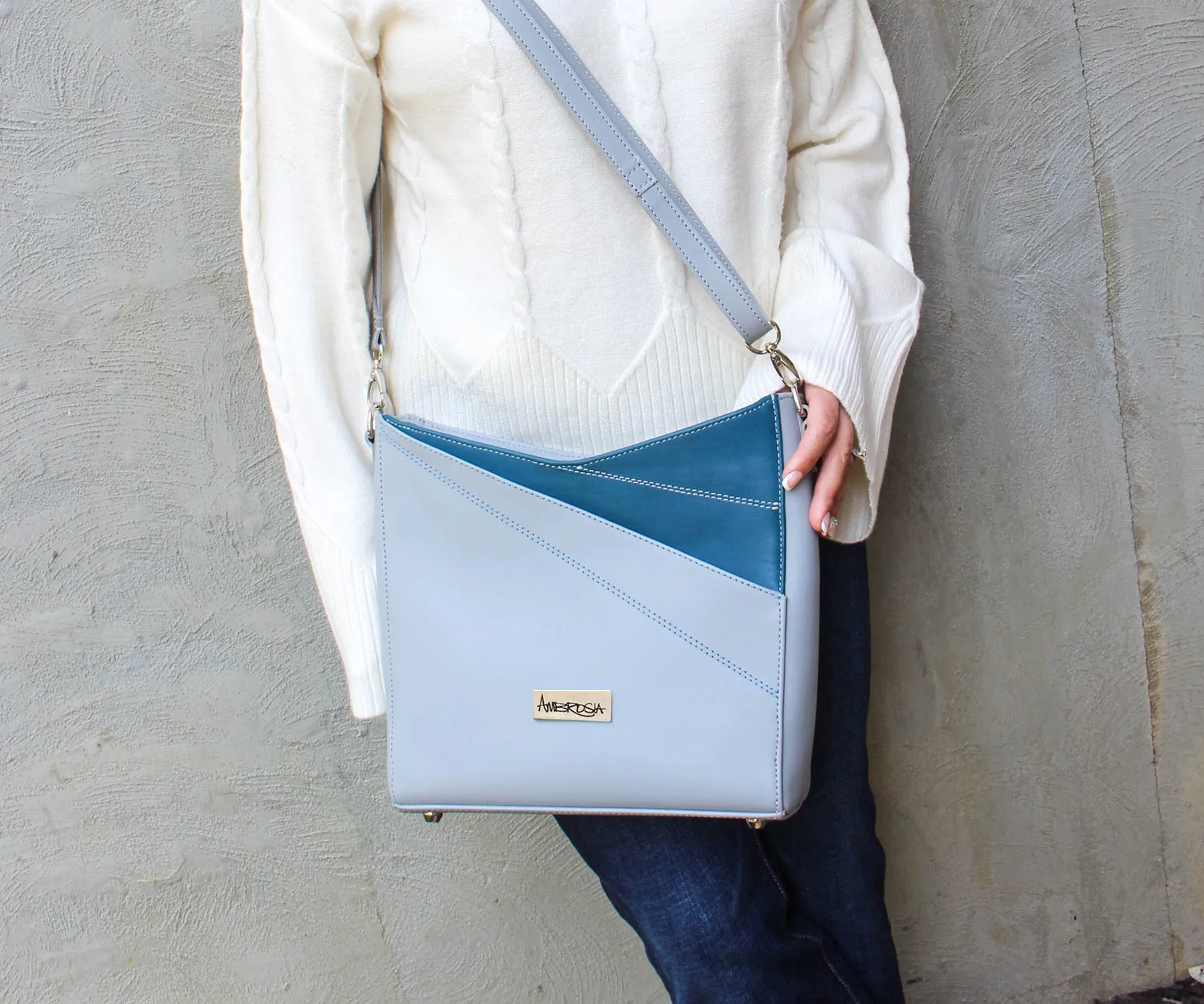 Angular Designer Leather Galloper Gray Blue Handbag
