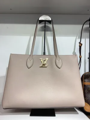 Beige Bag-Customer