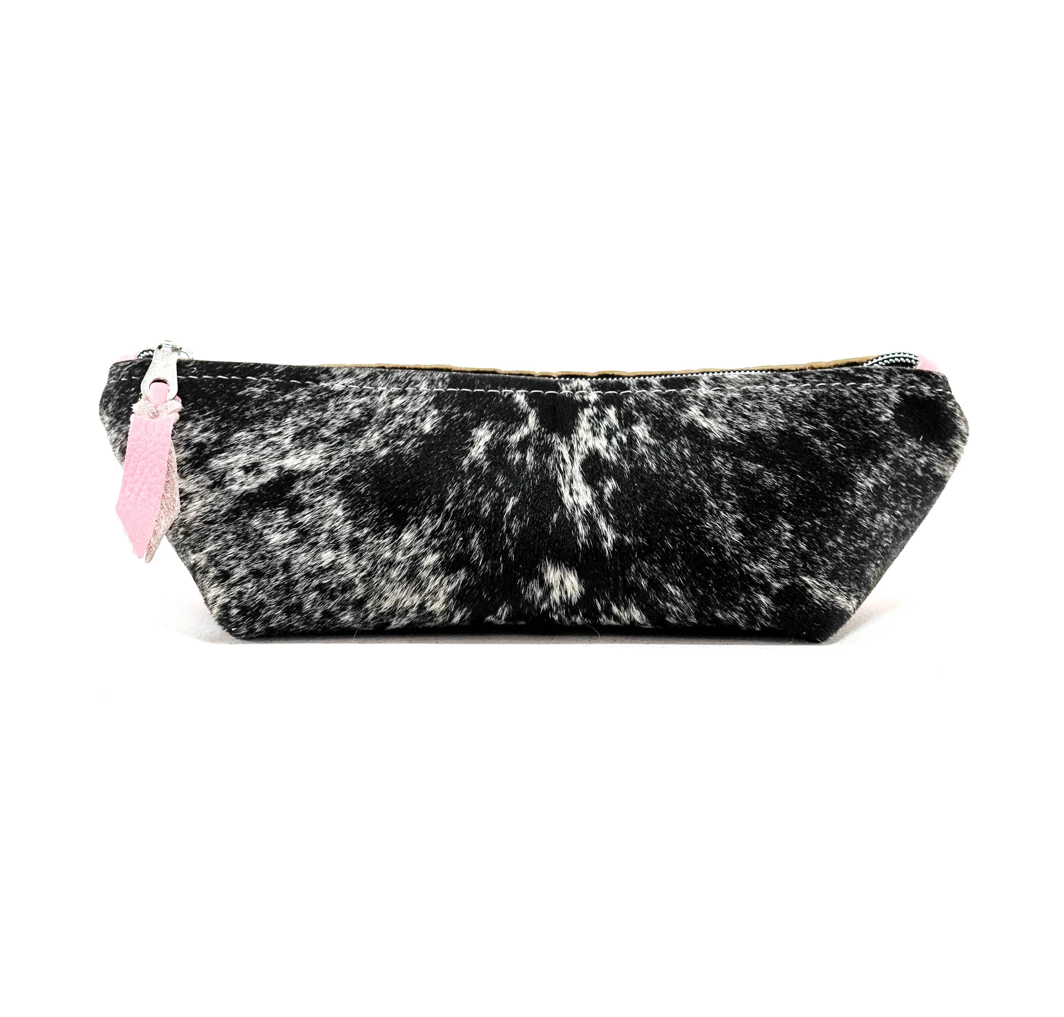 Buckle Bunny - Black & White w/ Pink Roses