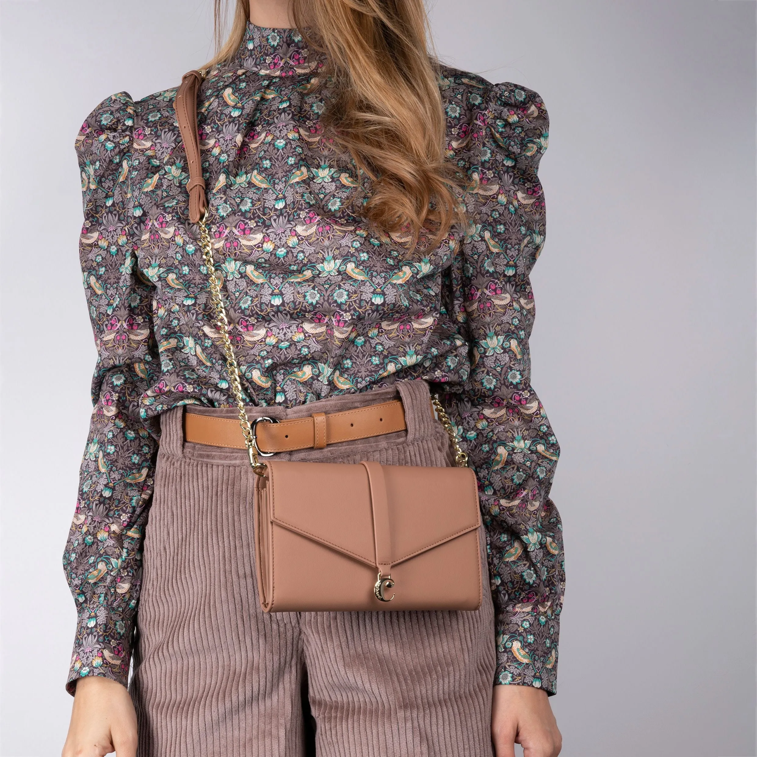 Cacharel CTW111Z-Lady crossbody bag Isla Camel
