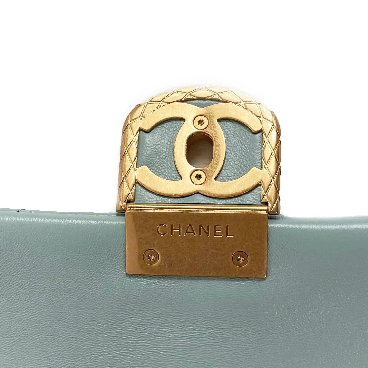 CHANEL - NEW Crossbody Small Flap Limited Edition Fall 2022 - Icy Blue / Gold