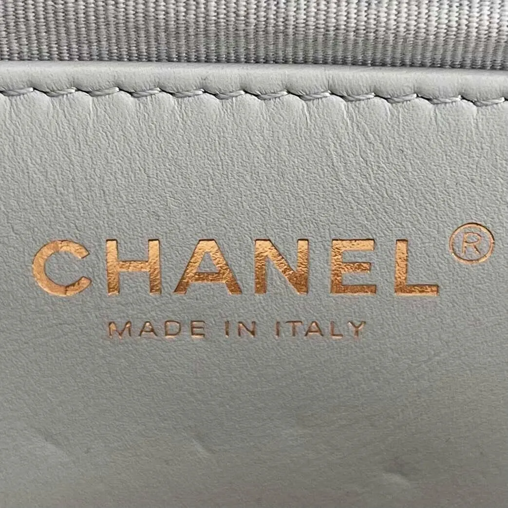 CHANEL - NEW Crossbody Small Flap Limited Edition Fall 2022 - Icy Blue / Gold