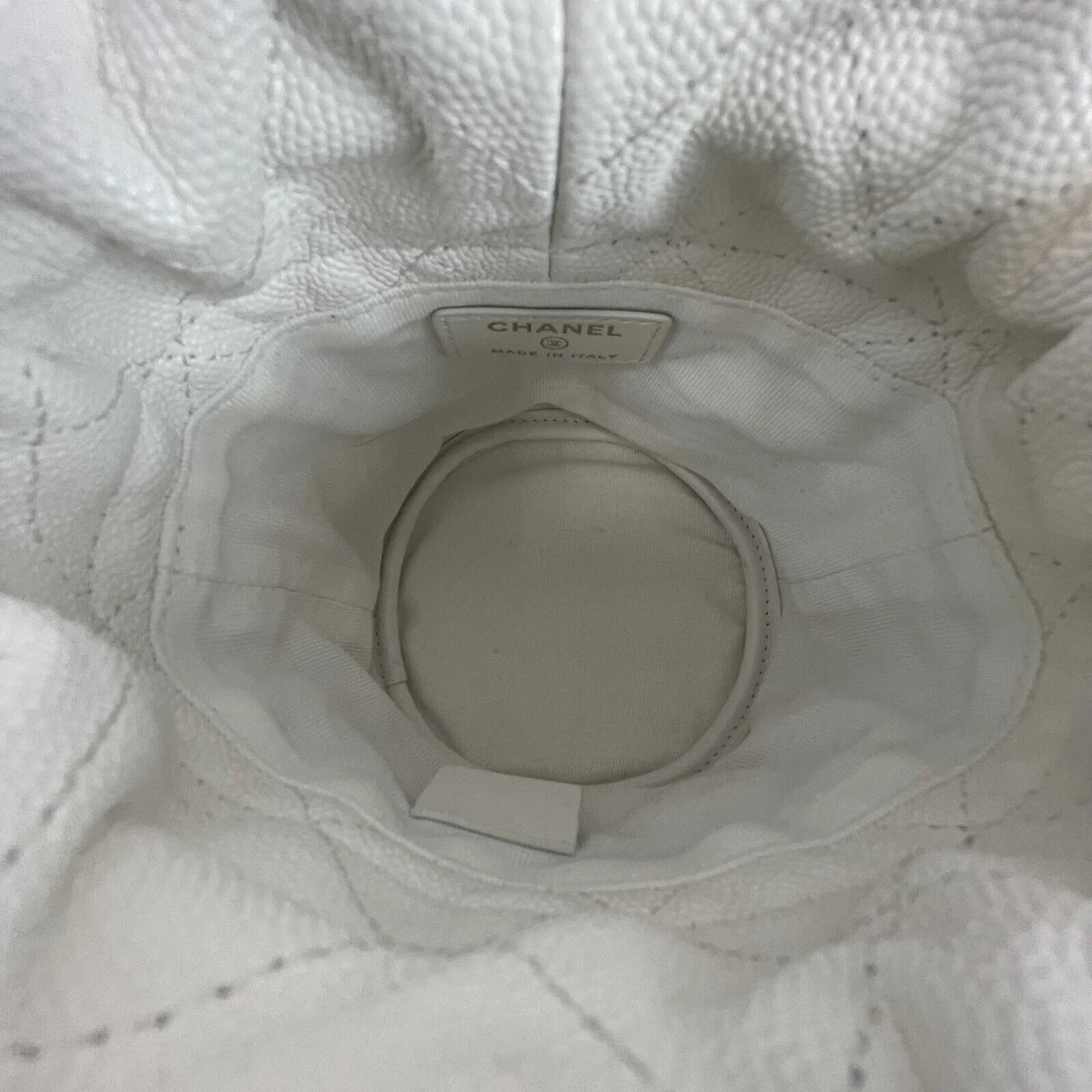 CHANEL - NEW Mini Bucket Bag - White Cavier Leather / God 10 Coins CC Crossbody