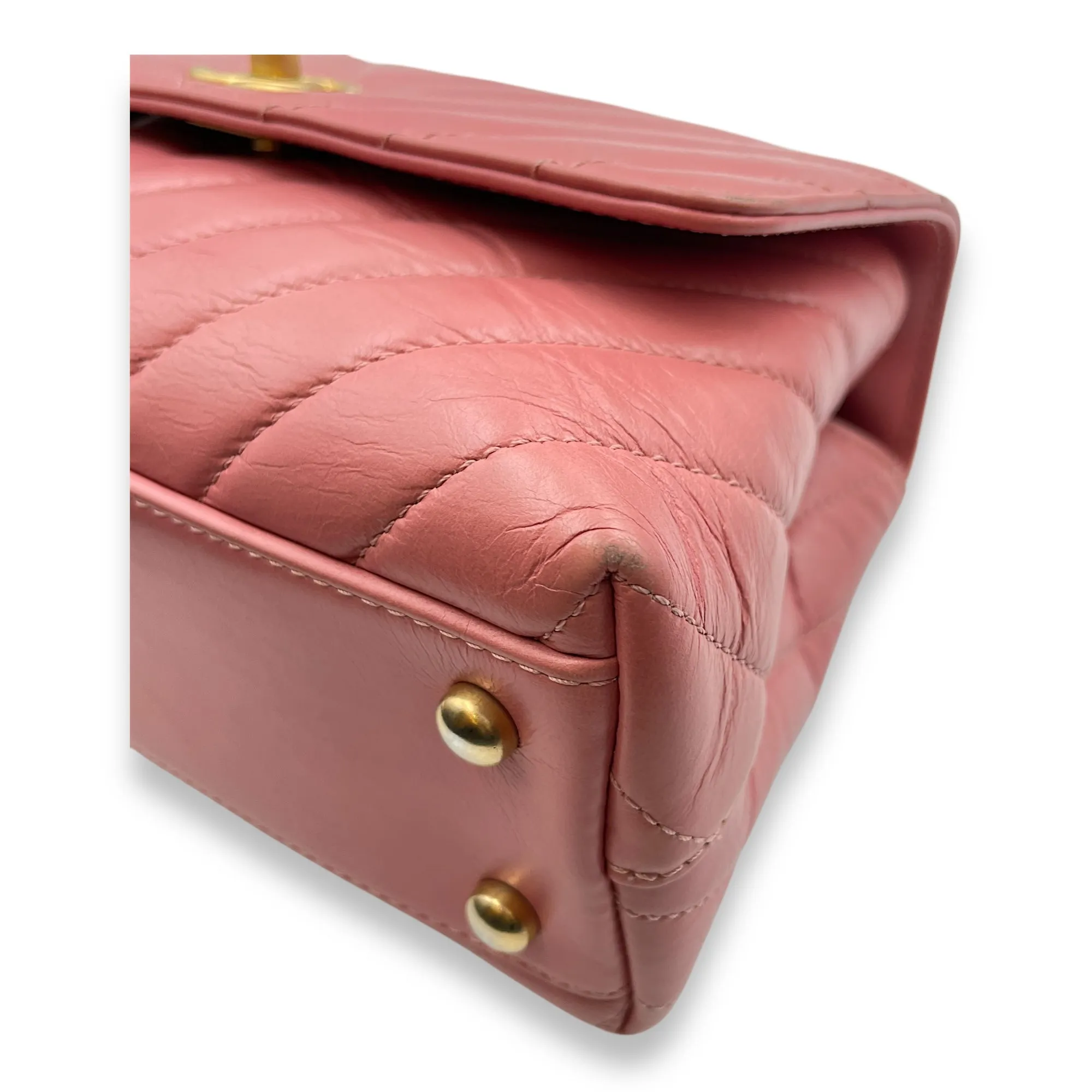 Chevron Coco Handle Small Pink Crossbody Bag in Calf, Lizard Handle, Gold hardware