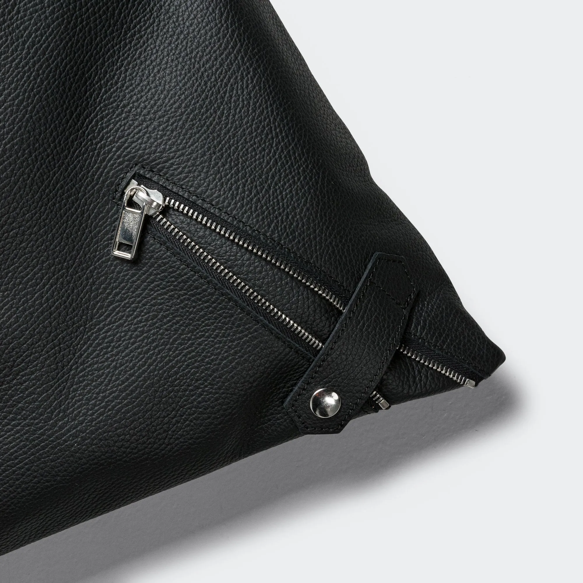 Classic Medium Tote - Black Leather