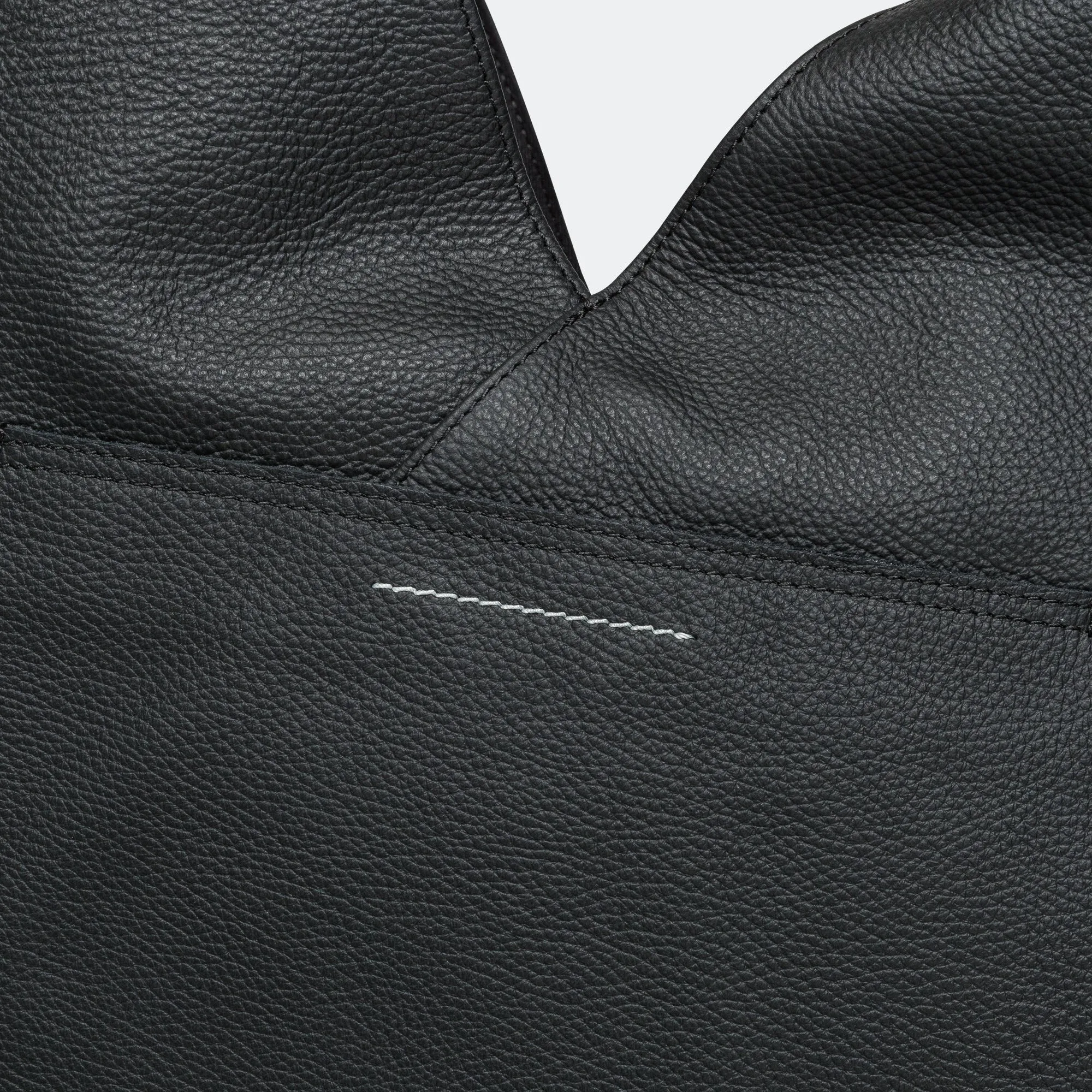 Classic Medium Tote - Black Leather