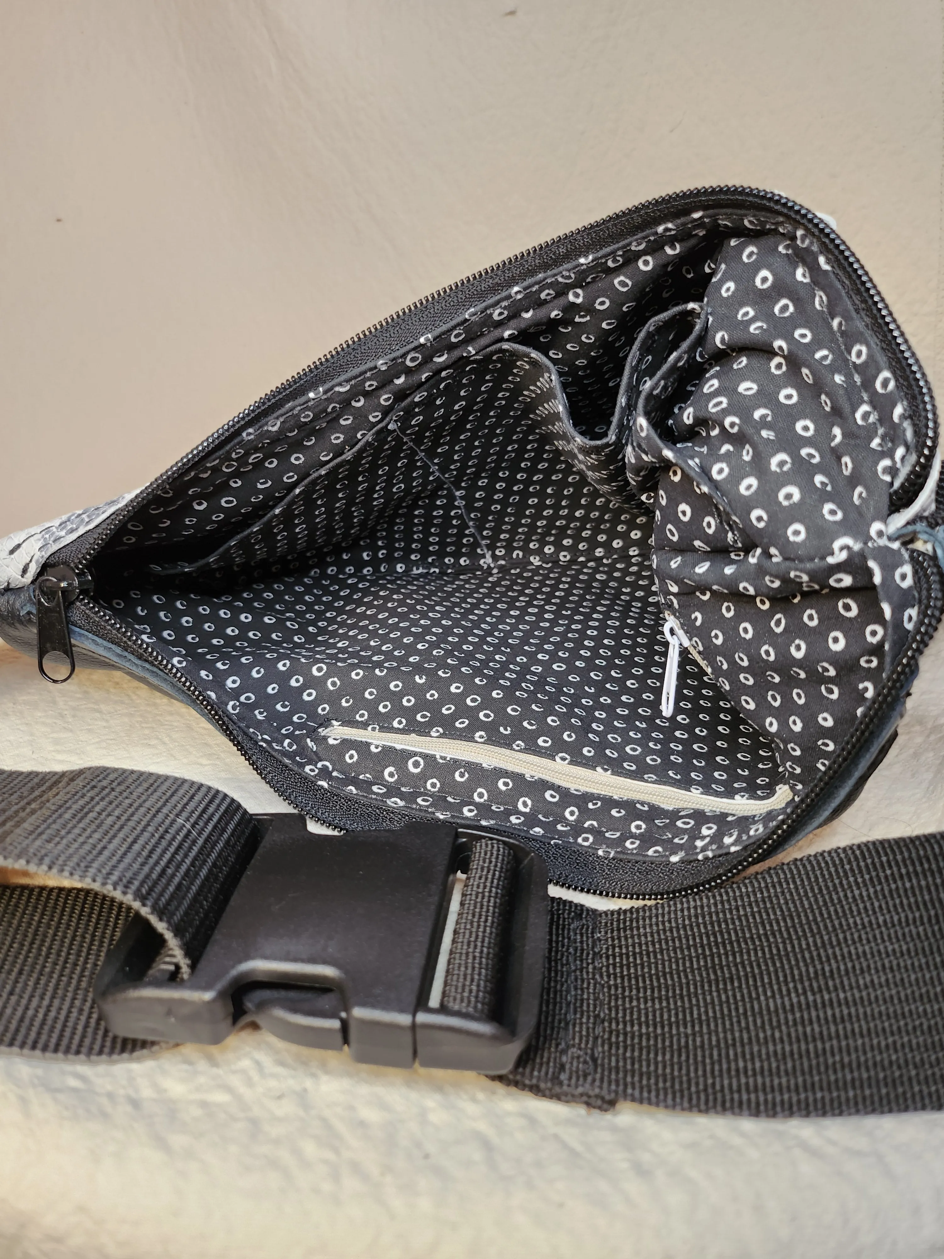 Front Bag Grey & Black