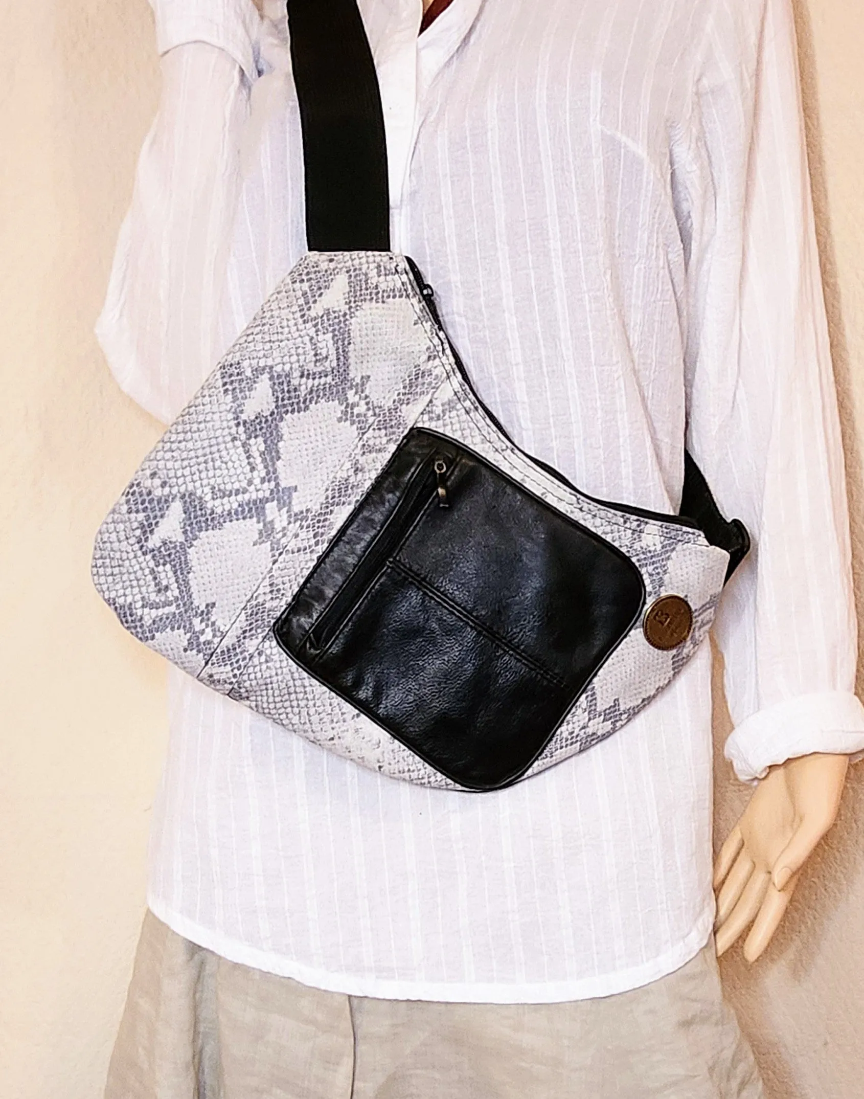 Front Bag Grey & Black