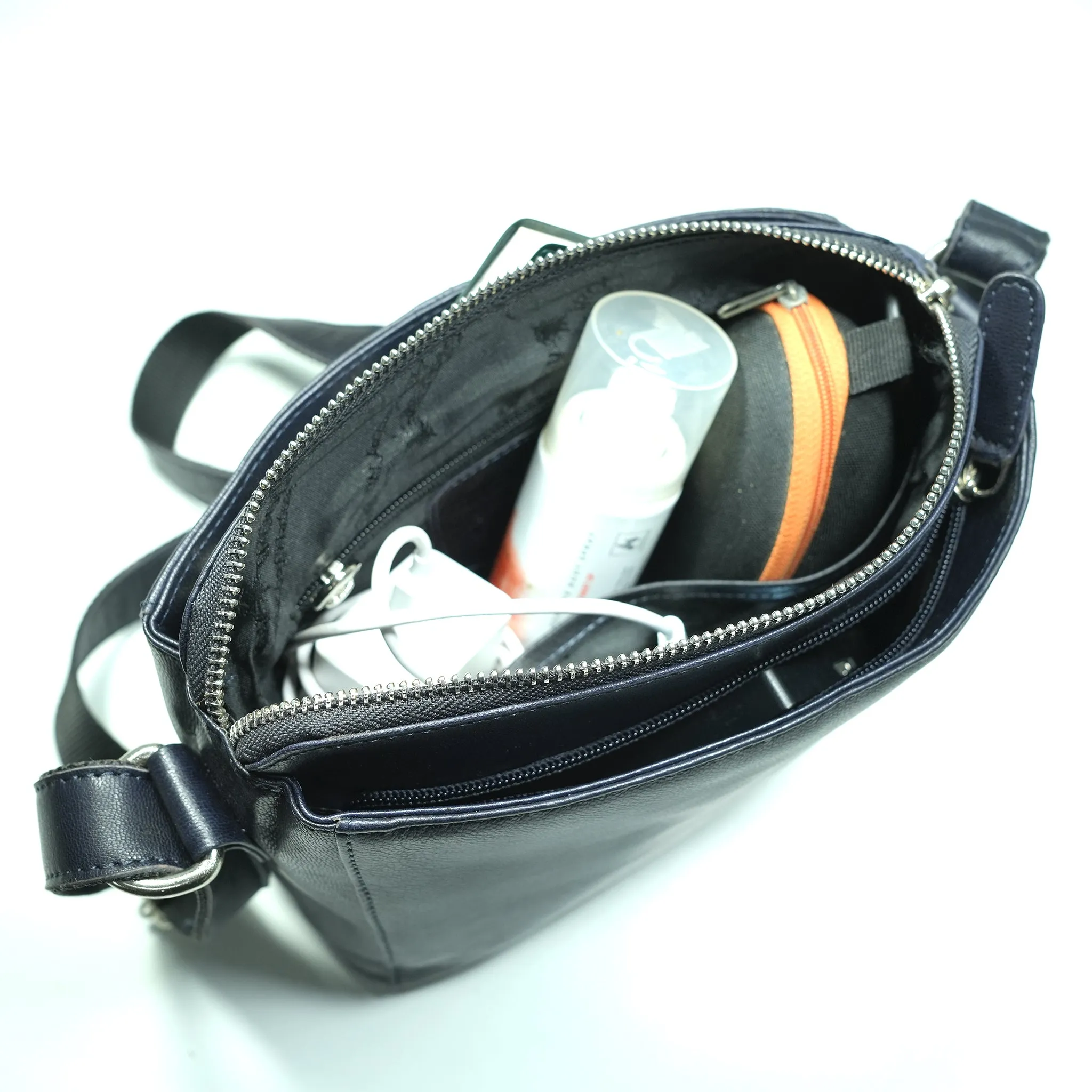GW448857 ~ Small Crossbody Bag
