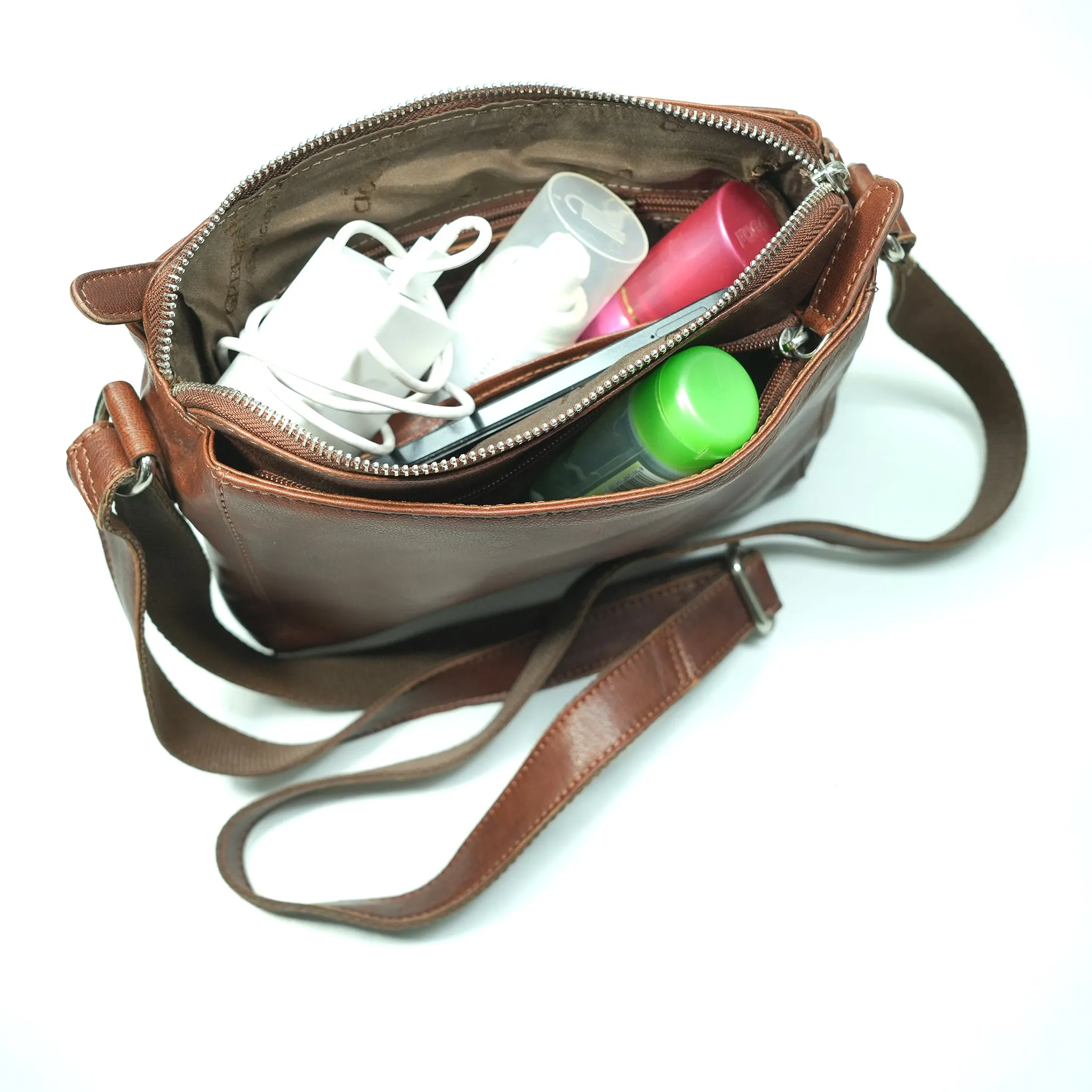 GW448857 ~ Small Crossbody Bag