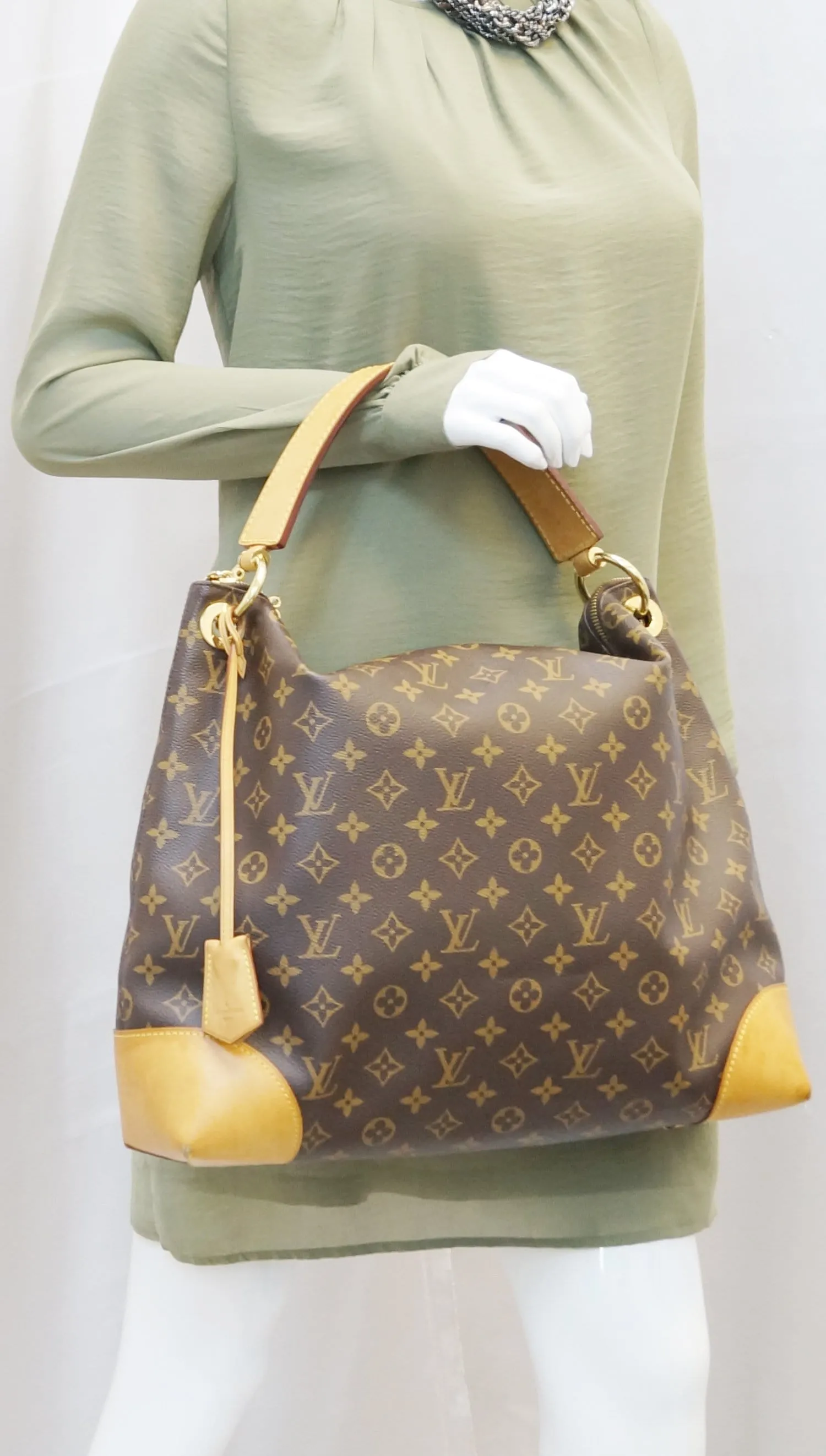 LOUIS VUITTON Berri MM Monogram Canvas Shoulder Bag