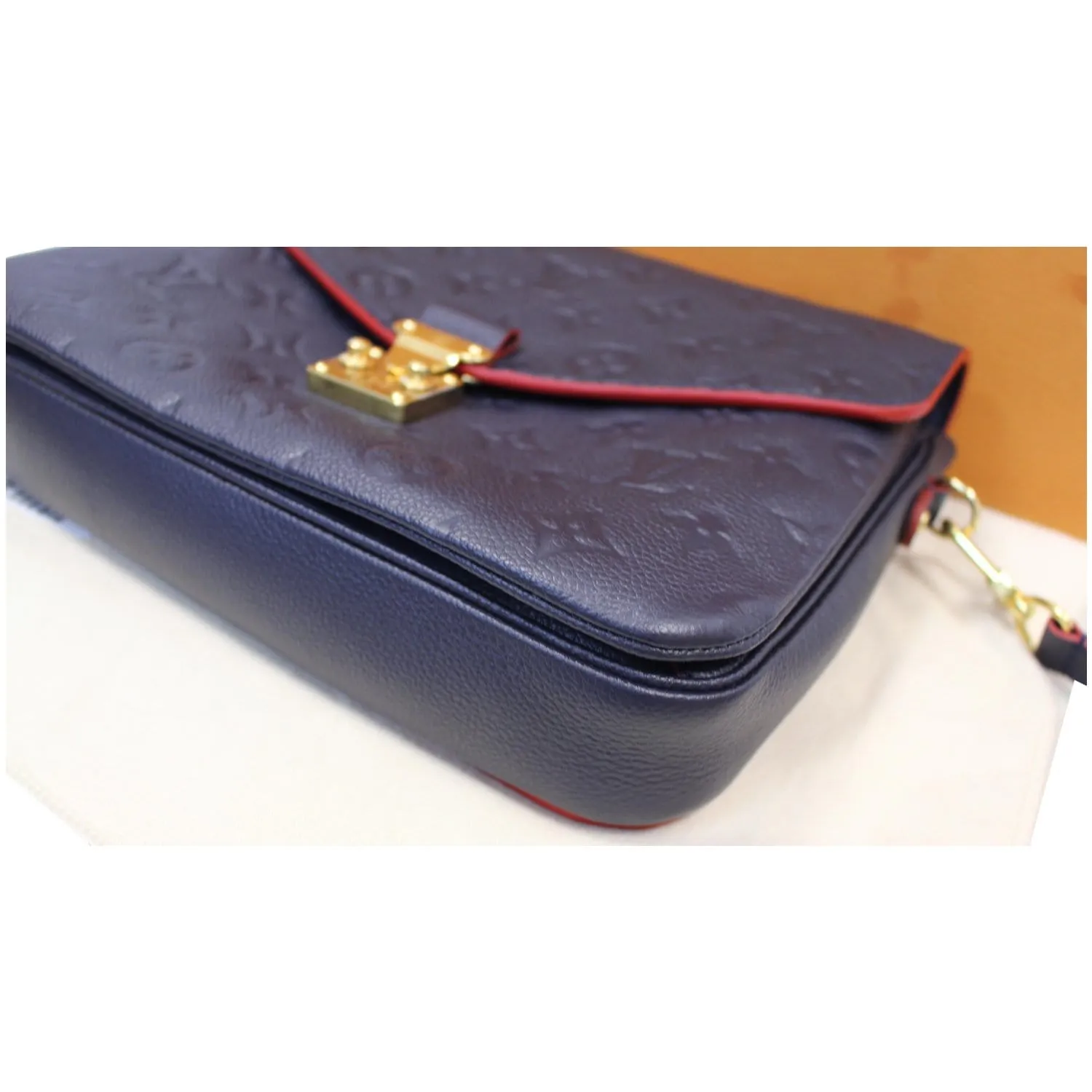 LOUIS VUITTON Metis Pochette Empreinte Leather Crossbody Bag Blue