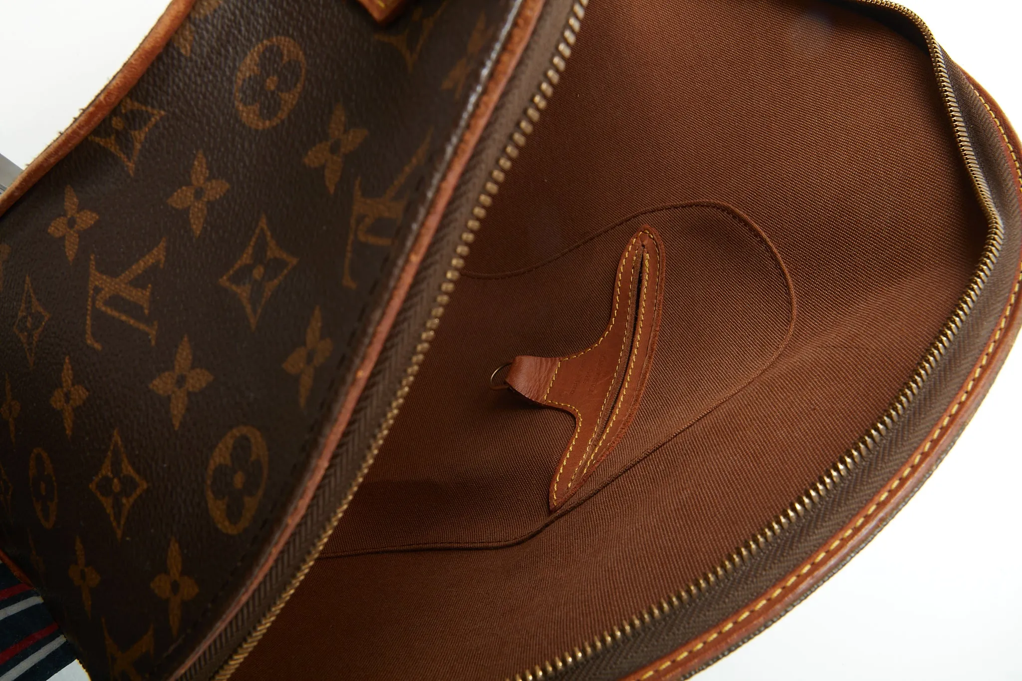Louis Vuitton Monogram Canvas Ellipse MM Top Handle Bag