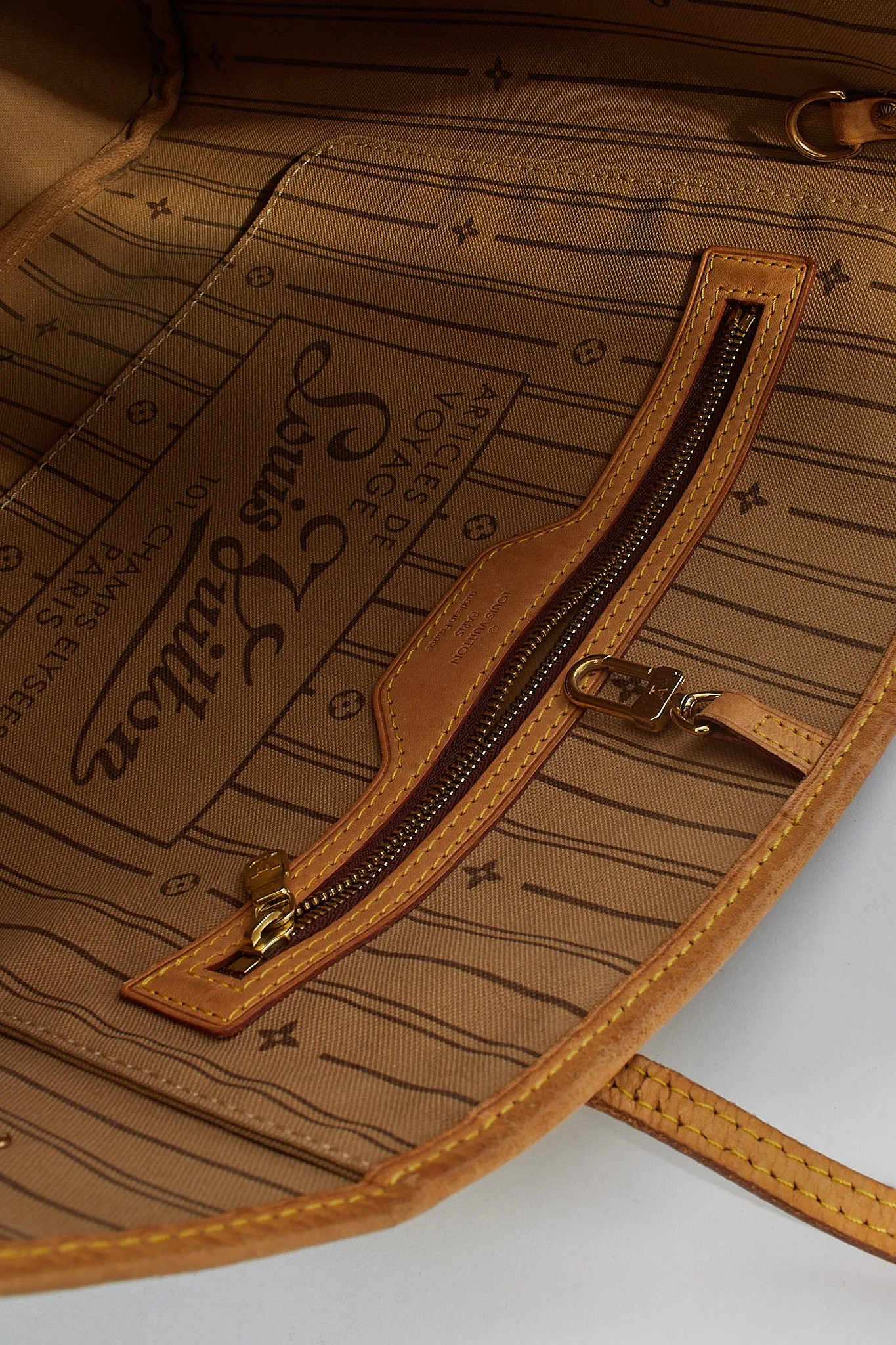Louis Vuitton Monogram Neverfull MM	Tote - NO POUCH