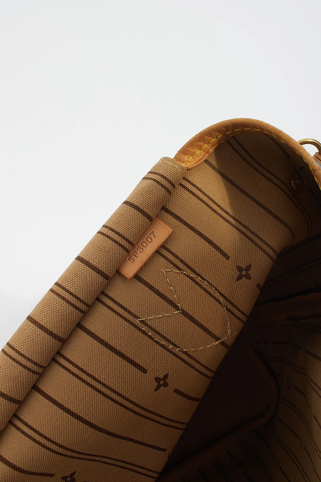 Louis Vuitton Monogram Neverfull MM	Tote - NO POUCH