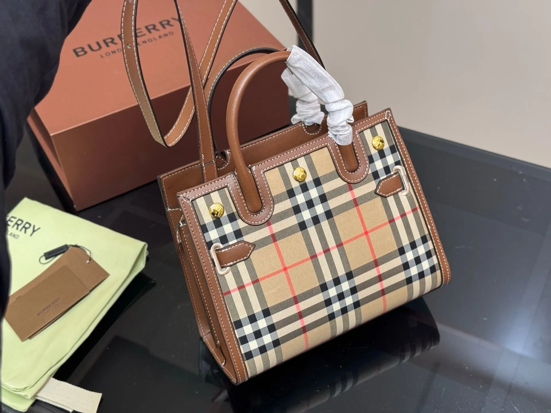 Monogrammed multi-style tote bag