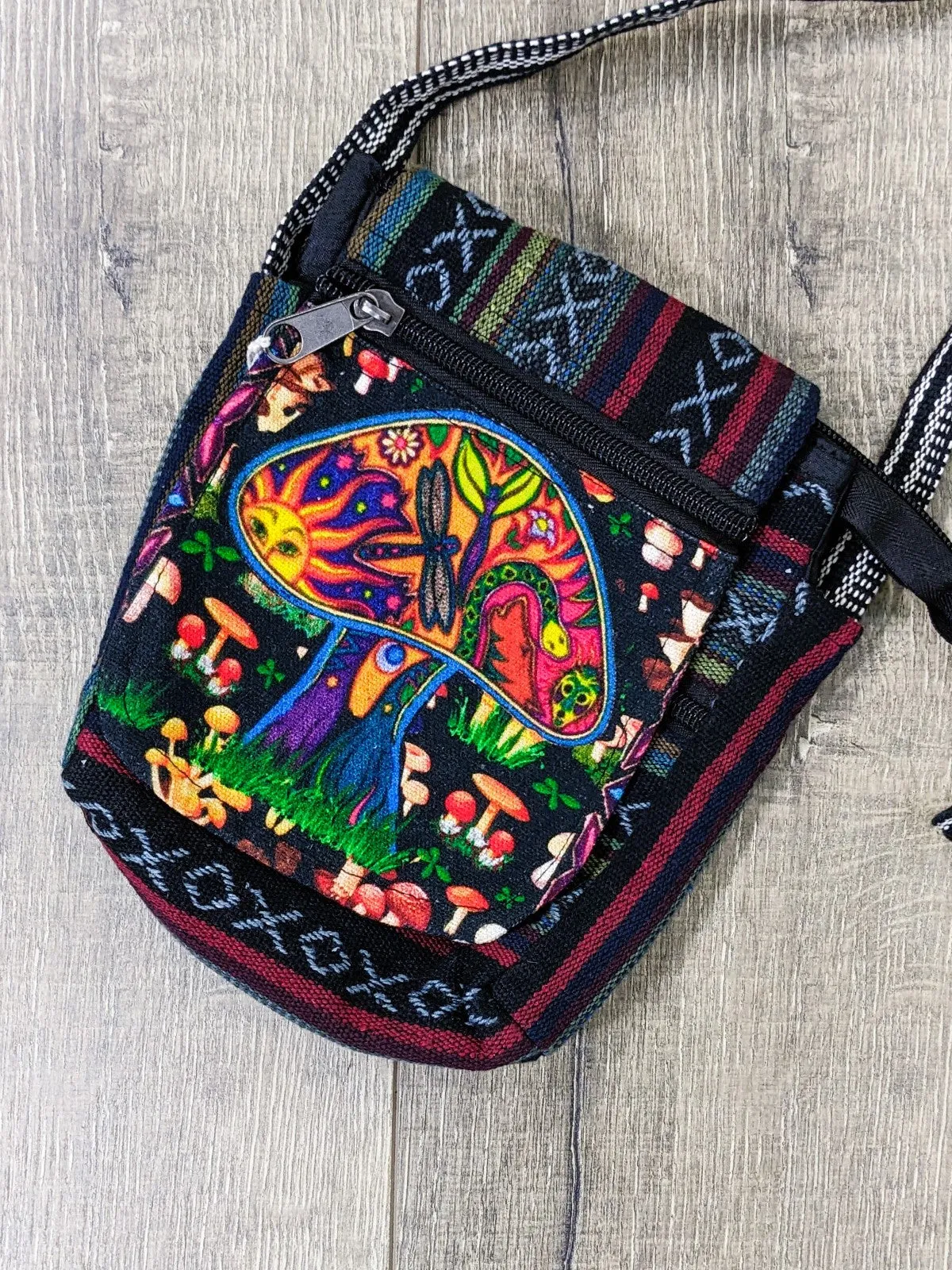 Mushroom Print Gheri Passport Bag