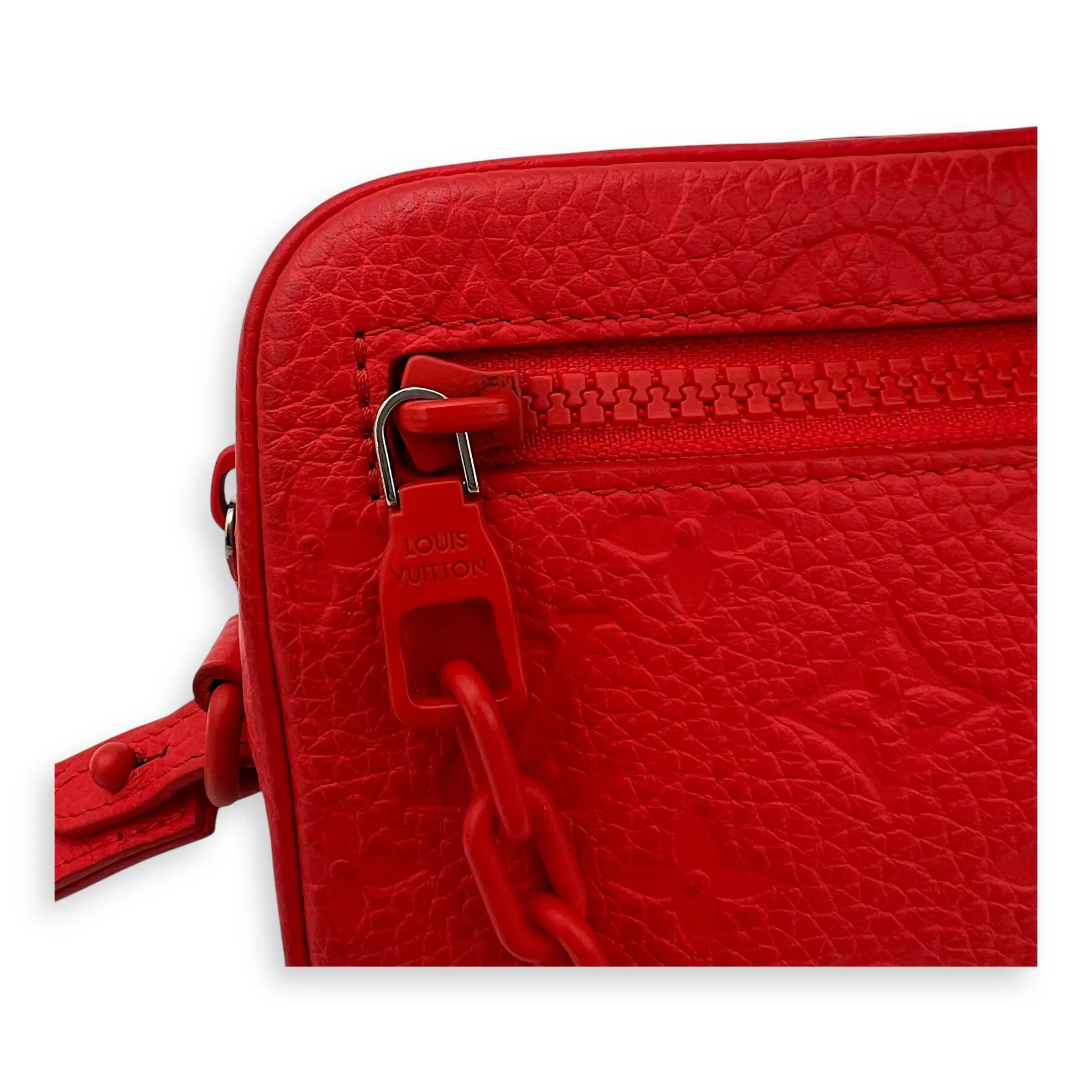 Pochette Volga Red Crossbody Bag in Taurillon Leather, Silver hardware