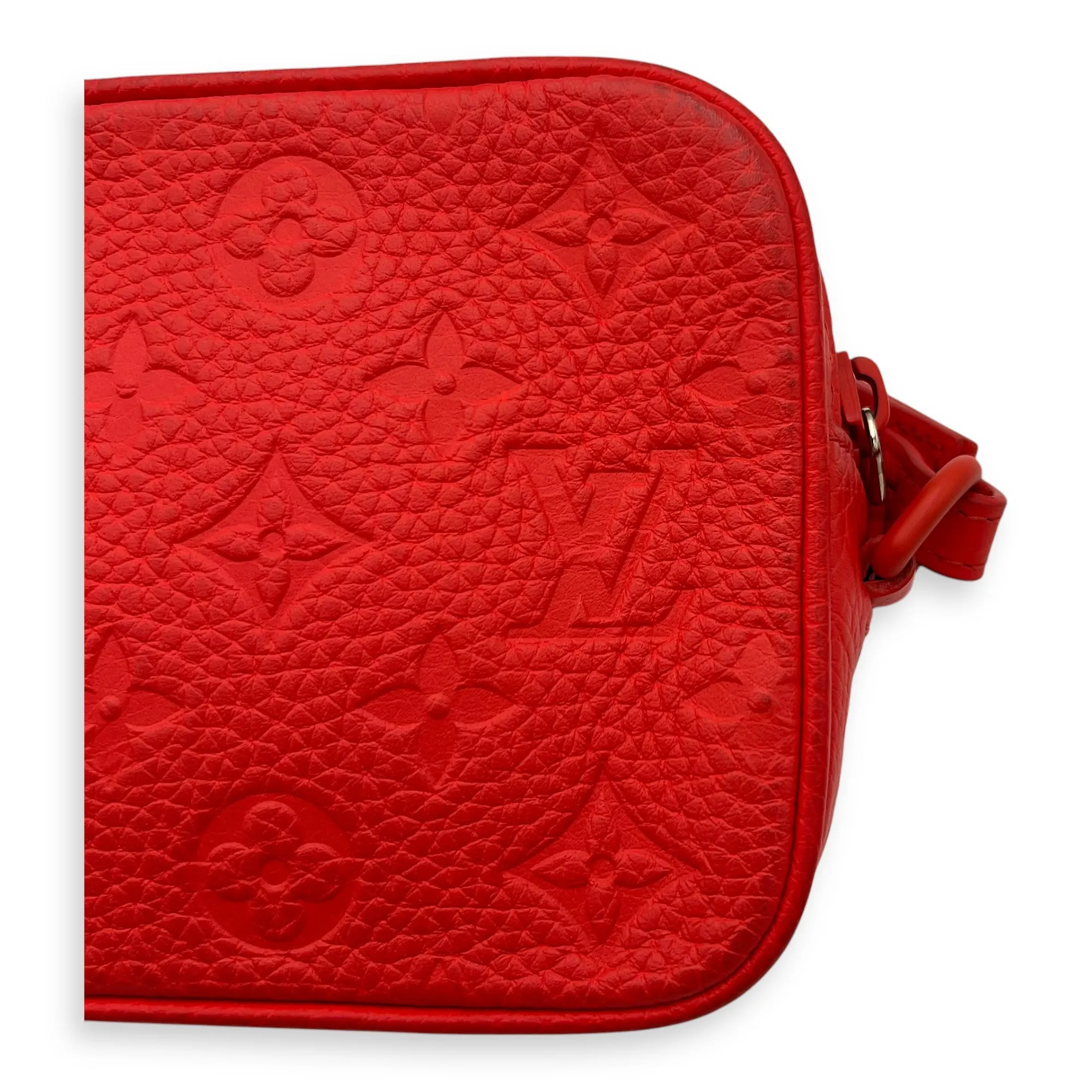 Pochette Volga Red Crossbody Bag in Taurillon Leather, Silver hardware