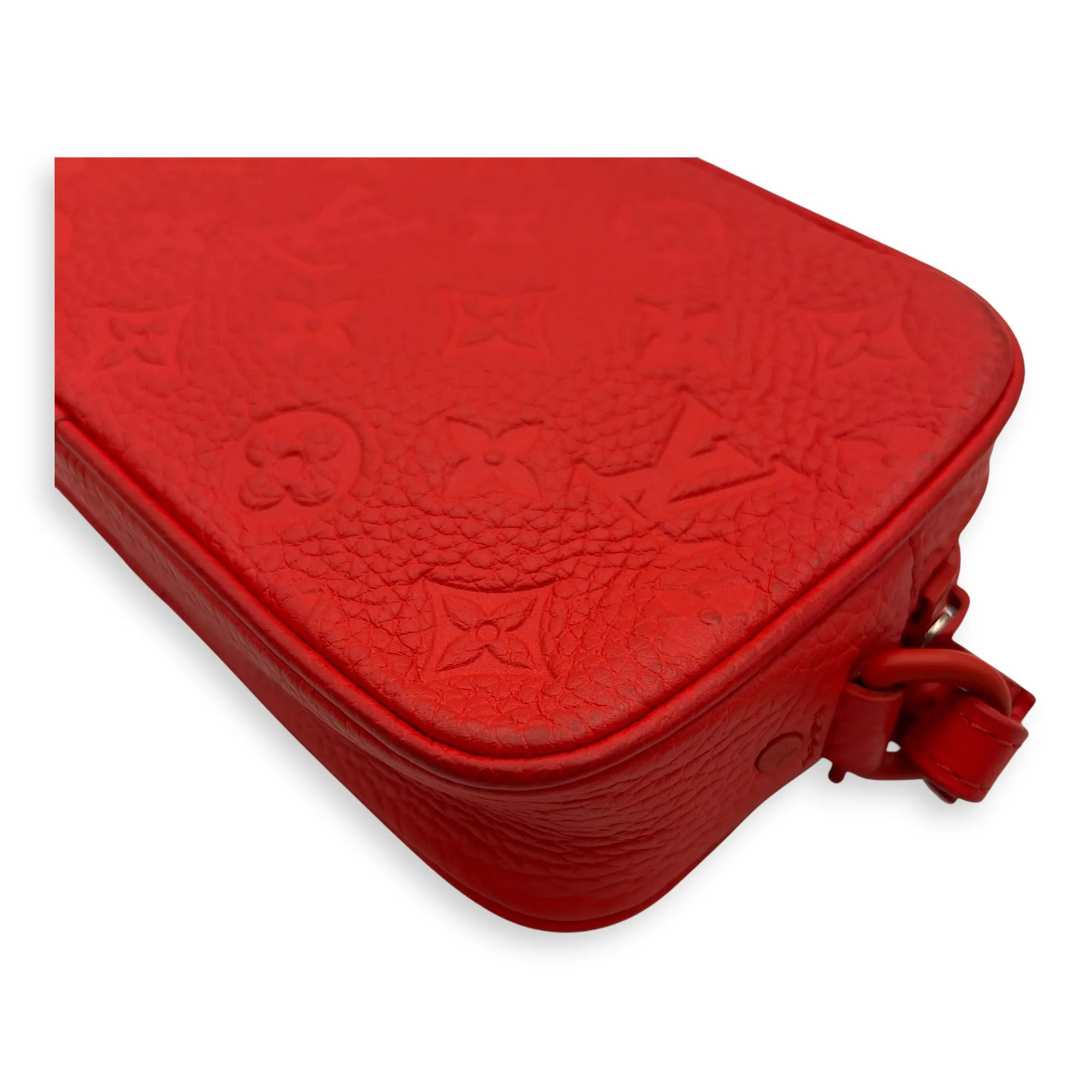 Pochette Volga Red Crossbody Bag in Taurillon Leather, Silver hardware