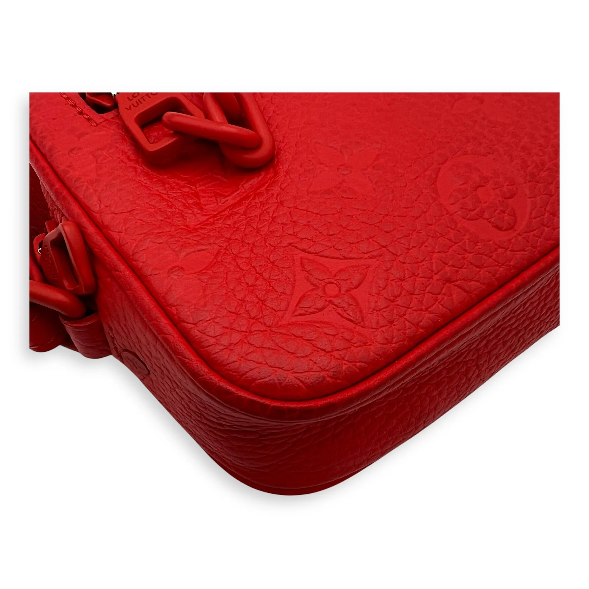 Pochette Volga Red Crossbody Bag in Taurillon Leather, Silver hardware