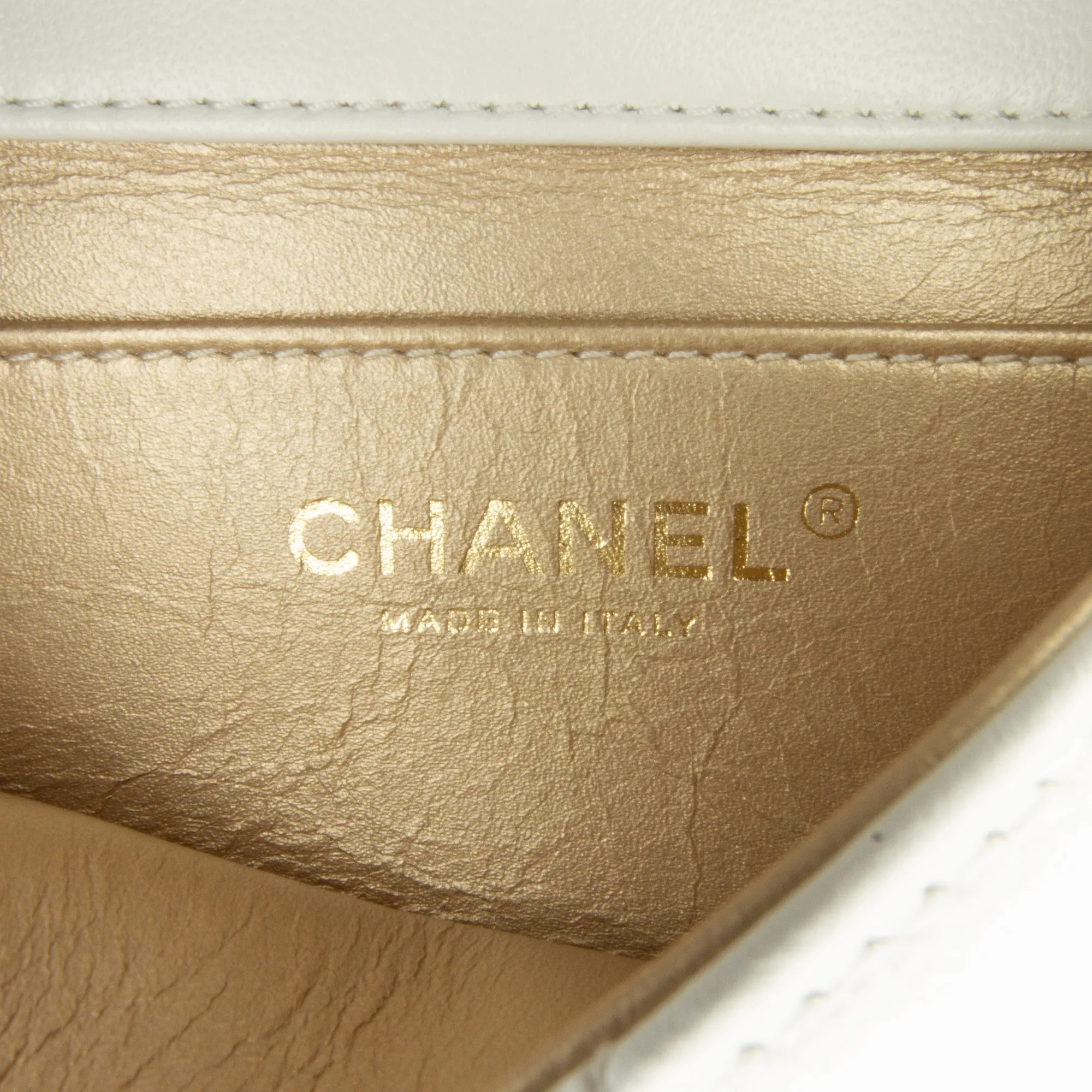 Small Chic Pearls Flap