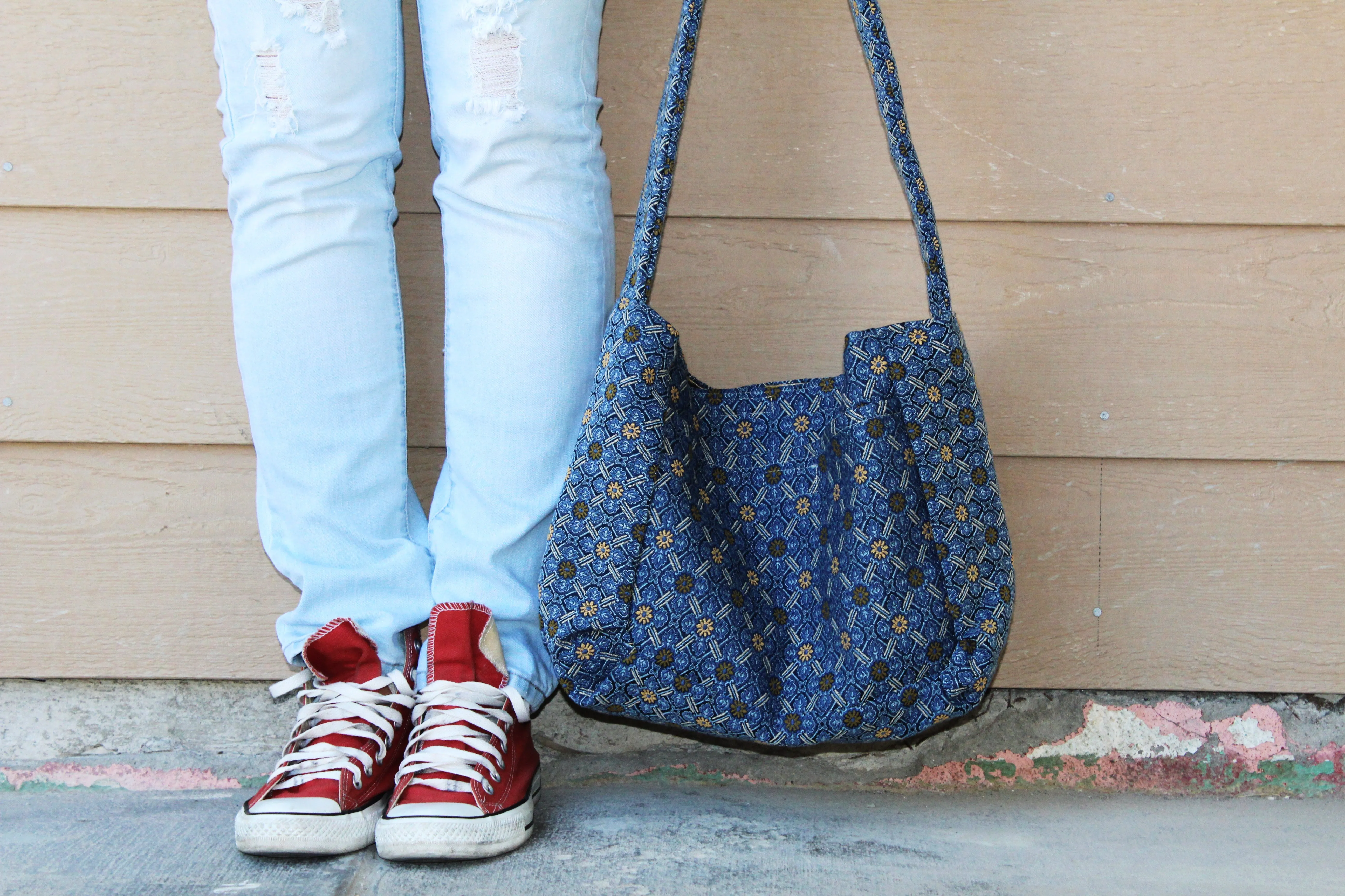 Stylish Shopping Bag in Bloom