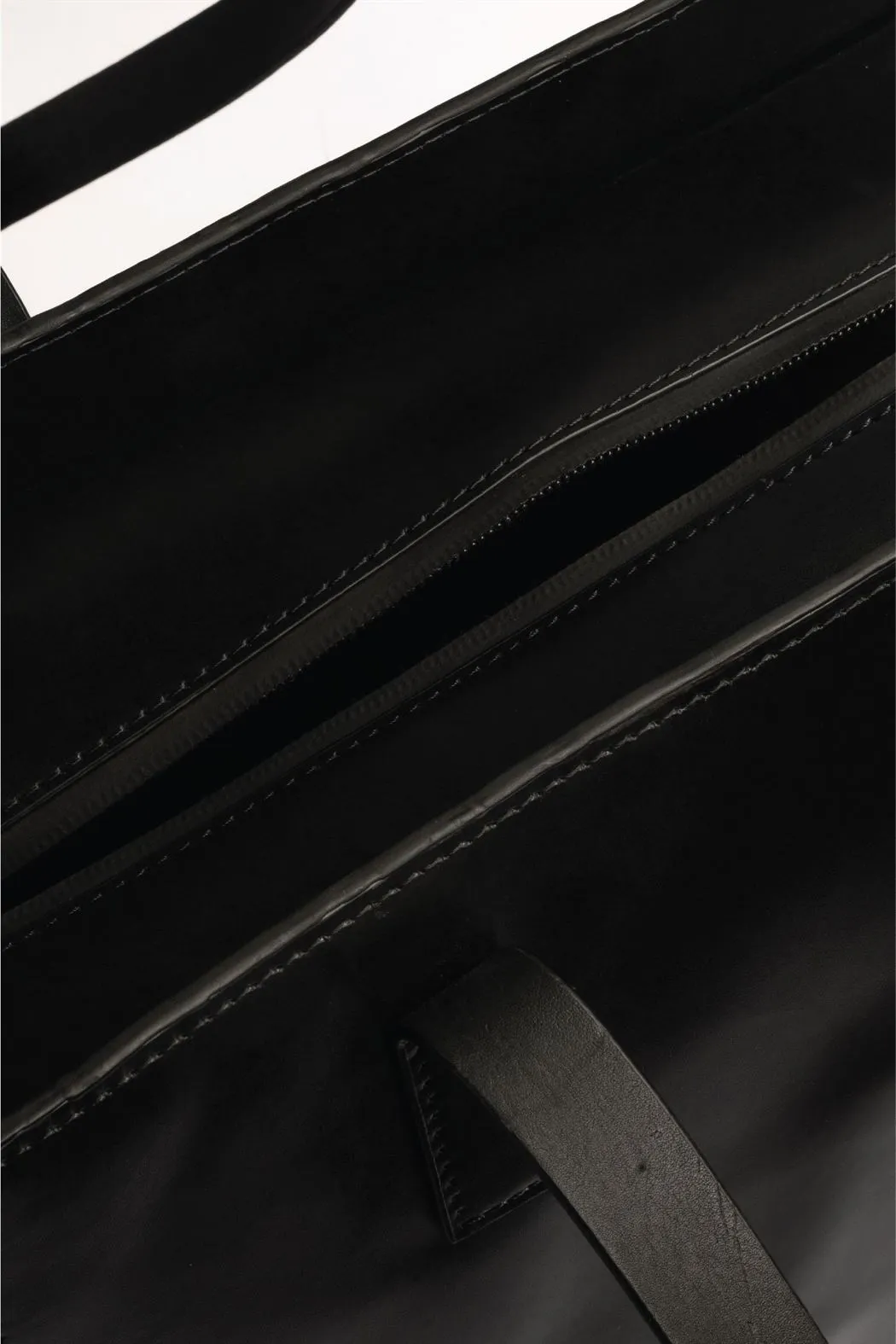 Tanned   I   Pocket Tote      Black  TO/PT-BLK  I Leather Bag