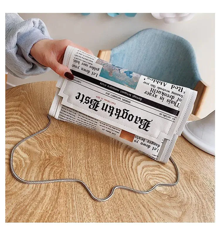 Trendy Crossbody Envelope Bag with Chain Strap