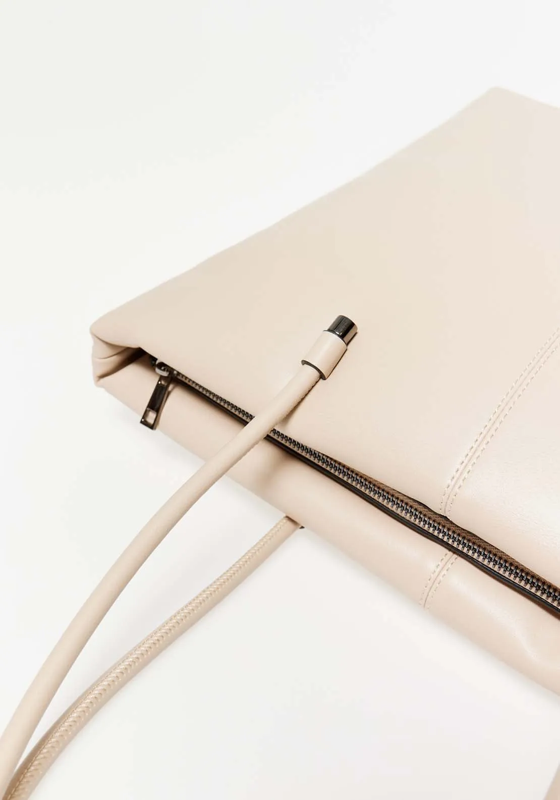 Tubular Handles Bag - Beige