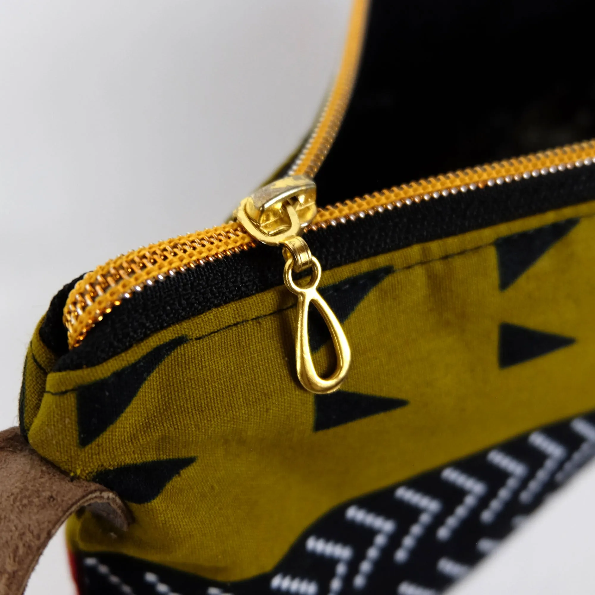 Wax Crossbody Bag - Jambo
