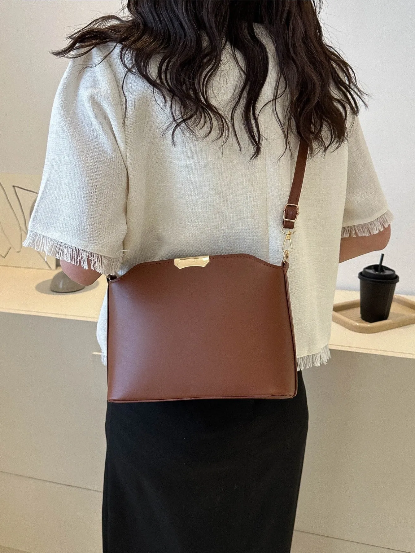Zipper Single Shoulder Crossbody Bag - Brown